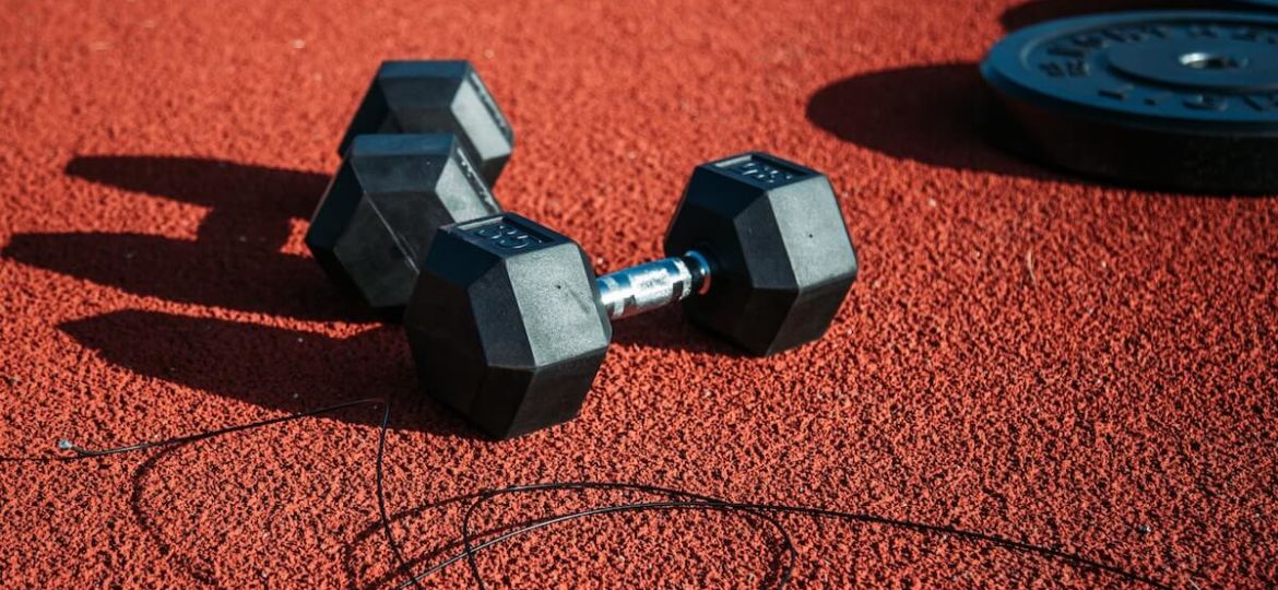train with free weights